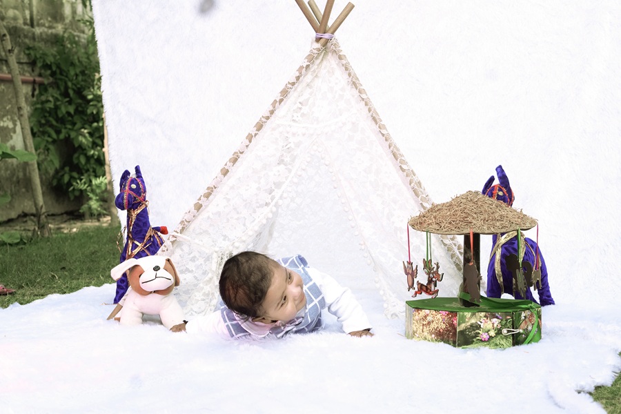 Giggling in the Greens: Capturing Baby Joy Outdoors